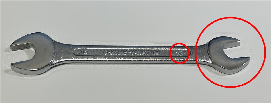 �A�E�f�BA4�A�o���g �ӊO�ȃA�[�X(GND)�̎����I